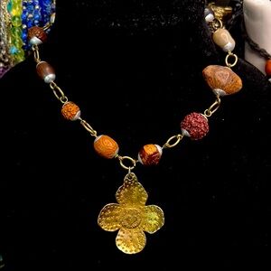 Flower & Pit handmade necklace